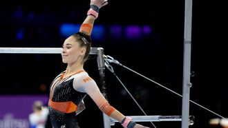 2023-10-04 21:14:56 ANTWERPEN - Turnster Eythora Thorsdottir in actie tijdens de teamfinale op het WK turnen in Sportpaleis Antwerpen. ANP IRIS VAN DEN BROEK