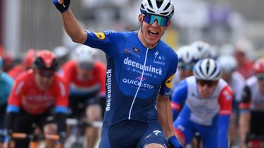 2021-02-27 17:01:11 Italian Davide Ballerini of Deceuninck - Quick-Step celebrates as he crosses the finish line to win the men's elite race of the 'Omloop Het Nieuwsblad' one-day cycling race, 201km from Gent to Ninove, Saturday 27 February 2021. ANP BELGA PHOTO DAVID STOCKMAN **NETHERLANDS OUT**