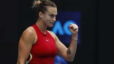 epa11088617 Aryna Sabalenka of Belarus reacts against Lesia Tsurenko of Ukraine during the Women's 3rd round match at the Australian Open tennis tournament in Melbourne, Australia, 19 January 2024. .  EPA/MAST IRHAM