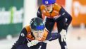 HEERENVEEN - Suzanne Schulting (r) in de aflossing met Xandra Velzeboer tijdens de 3000 meter relay vrouwen op de derde en laatste dag van de Dutch Open Shorttrack in Thialf. De Nederlandse schaatsers kunnen bij de DOS weer punten verdienen voor kwalificatie voor de eerste twee World Tour-wedstrijden. ANP VINCENT JANNINK