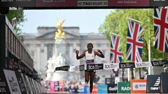 Ethiopia's Tigst Assefa crosses the line to win the women's race at the 2025 London Marathon in central London on April 27, 2025. 
JUSTIN TALLIS / AFP