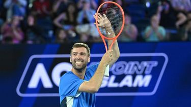 epa12648311 Jordan Smith of New South Wales reacts after defeating Joanna Garland of Taiwan to win the 1 Point Slam event during the Australian Open Opening Week at Rod Laver Arena in Melbourne, Australia, 14 January 2026.  EPA/JAMES ROSS AUSTRALIA AND NEW ZEALAND OUT