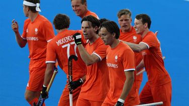 Netherlands' players celebrate their first goal in the men's pool A field hockey match between the Netherlands and France during the Paris 2024 Olympic Games at the Yves-du-Manoir Stadium in Colombes on July 28, 2024. 
Ahmad GHARABLI / AFP