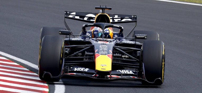 epa12858319 Red Bull Racing driver Max Verstappen of Netherlands in action during the Formula 1 Japanese Grand Prix at the Suzuka International Racing Course racetrack in Suzuka, Japan, 29 March 2026.  EPA/FRANCK ROBICHON