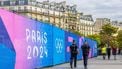 PARIJS - Afzettingen voor de Olympische Spelen bij Trocadero. De Franse hoofdstad is van 26 juli tot 11 augustus het toneel voor de Zomerspelen. ANP IRIS VAN DEN BROEK