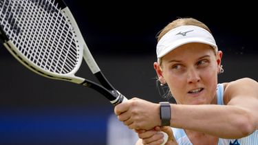 ROSMALEN - Suzan Lamens (NED) in actie tegen Naomi Osaka (JPN) op de vijfde dag van het Libema Open tennis toernooi in Rosmalen. ANP SANDER KONING