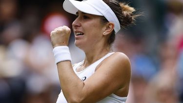 epa12222330 Belinda Bencic of Switzerland celebrates after winning the Women's Singles Fourth Round match against Ekaterina Alexandrova of Russia at the Wimbledon Championships, Wimbledon, Britain, 07 July 2025.  EPA/TOLGA AKMEN  EDITORIAL USE ONLY