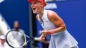 The Netherland's Suzan Lamens reacts as she plays against Poland's Iga Swiatek during their Women's singles second round tennis match on day five of the US Open tennis tournament at the USTA Billie Jean King National Tennis Center in New York City on August 28, 2025. 
Kena Betancur / AFP