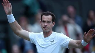 epaselect epa11457953 Andy Murray of Britain greets the crowd as he leaves Centre Court following his loss in the Men's doubles 1st round match at the Wimbledon Championships, in Wimbledon, London, Britain, 04 July 2024.  EPA/ADAM VAUGHAN   EDITORIAL USE ONLY