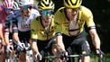 Team Visma-Lease a Bike's British rider Simon Yates  (2nd R) rides in the pack during the ascent of Col De Joux (Joux Pass) in the 19th stage of the 108th Giro d'Italia cycling race of 166kms from Biella to Champoluc on May 30, 2025. 
Luca Bettini / AFP