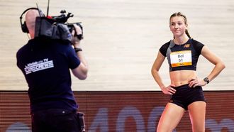 APELDOORN - Femke Bol in actie tijdens de series op de 400 meter tijdens de eerste dag van de Nederlandse kampioenschappen indooratletiek. ANP IRIS VAN DEN BROEK