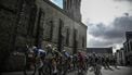 FDJ-SUEZ team's Dutch rider Demi Vollering (2nd L) cycles with the pack of riders (peloton) during the 1st stage (out of 9) of the fourth edition of the Women's Tour de France cycling race, 78,8 km from Vannes to Plumelec, in Vannes, western France, on July 26, 2025. 
JULIEN DE ROSA / AFP