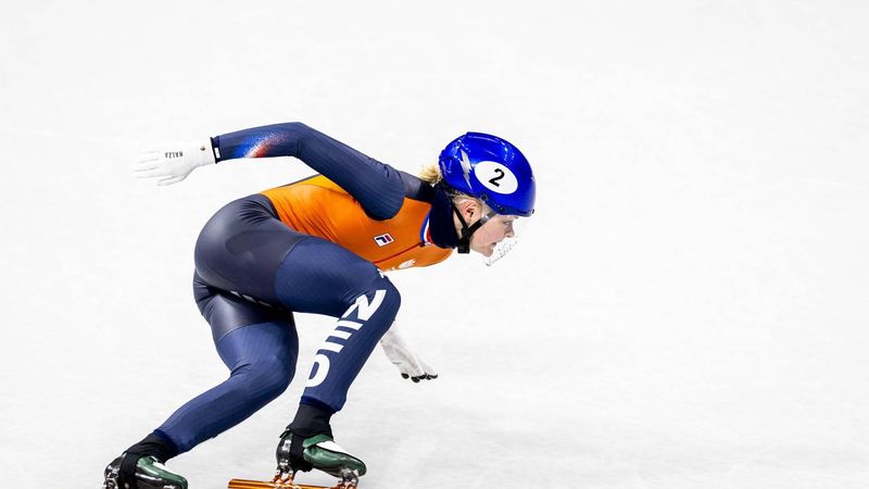 MILAAN - Xandra Velzeboer in actie op de kwalificatiewedstrijd voor de 500 meter vrouwen in de Milano Ice Skating Area, tijdens de Olympische Winterspelen. ROBIN VAN LONKHUIJSEN / ANP