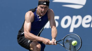 epa11565857 Alexander Zverev of Germany in action against Maximilian Marterer of Germany (unseen) during their first round match of the US Open Tennis Championships at the USTA Billie Jean King National Tennis Center in Flushing Meadows, New York, USA, 26 August 2024. The US Open tournament runs from 26 August through 08 September.  EPA/JOHN G. MABANGLO