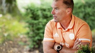 2023-08-24 12:15:55 VENLO - coach Jeroen Delmee van het Nederlands mannen hockey team tijdens een persbijeenkomst met spelers van het Nederlands team in aanloop naar de slotfase van het EK. ANP OLAF KRAAK