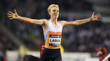Netherlands' Niels Laros celebrates as he crosses the line to win the Men's 1500m event of the Diamond League athletics meeting at the King Baudouin Stadium in Brussels on August 22, 2025. 
JOHN THYS / AFP