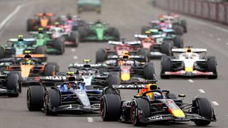 epa12395185 Red Bull Racing driver Max Verstappen of Netherlands leads at the start of the Formula One Azerbaijan Grand Prix in Baku, Azerbaijan, 21 September 2025.  EPA/ALI HAIDER