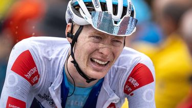 2023-04-29 16:49:37 Britain's Max Poole reacts after crossing the finish line of the fourth stage of the Tour de Romandie UCI cycling World tour, 161.6 km from Sion to Thyon, on April 29, 2023. 
Fabrice COFFRINI / AFP