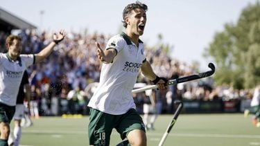 ROTTERDAM - Joaquin Menini of Rotterdam viert het maken van de 2-2 tijdens de finale play-offs hockeywedstrijd tussen Rotterdam en Amsterdam. BAS CZERWINSKI / ANP