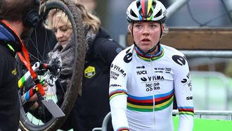 Dutch rider Fem Van Empel reacts at the end of the women's elite race during the World Cup cyclocross cycling event, stage 4 (out of 12) of the UCI World Cup cyclocross competition, in Namur, on December 15, 2024.
 
DAVID PINTENS / Belga / AFP