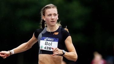 2023-07-29 16:28:46 BREDA - Femke Bol tijdens de halve finale 200 meter op de tweede dag van het NK atletiek op de baan van AV Sprint. ANP IRIS VAN DEN BROEK