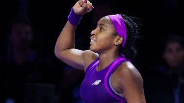 US' Coco Gauff celebrates after winning against China's Zheng Qinwen during their women's singles final tennis match at the WTA Finals Championship in Riyadh on November 9, 2024. 
Fayez NURELDINE / AFP