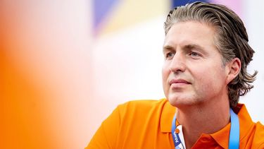 PARIJS - Chef de mission Pieter van den Hoogenband tijdens een persconferentie in het olympisch dorp van Parijs voorafgaand aan het begin van de Spelen. ANP REMKO DE WAAL