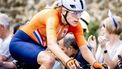 PARIJS - Wielrenner Ellen van Dijk tijdens de wegrace wielrennen vrouwen op de Olympische Spelen. ANP REMKO DE WAAL