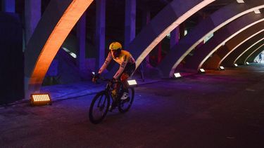 2023-01-17 09:42:12 Dutch cyclist Boy Van Poppel from team Intermarche - Circus - Wanty rides through a tunnel during the Prologue of the Tour Down Under UCI cycling event in Adelaide on January 17, 2023.  
Brenton EDWARDS / AFP