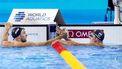 DOHA - Arno Kamminga en Caspar Corbeau na afloop van de 200 school mannen op de vijfde dag van de wereldkampioenschappen langebaan zwemmen. De WK was een van de mogelijkheden voor de Nederlandse zwemmers om limieten te zwemmen voor de Spelen van Parijs in 2024. ANP KOEN VAN WEEL