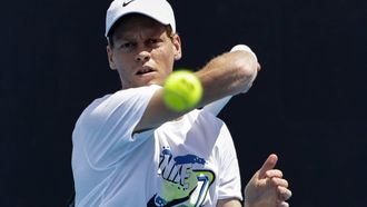 epa11816273 Jannik Sinner of Italy in action during a practice session ahead of the Australian Open tennis tournament at Melbourne Park in Melbourne, Australia, 10 January 2025.  EPA/ROLEX DELA PENA