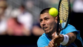 2023-06-15 11:23:30 ROSMALEN - Alexei Popyrin (AUS) in actie tegen Tallon Griekspoor (NED) op de vierde dag van het Libema Open tennis toernooi in Rosmalen. ANP SANDER KONING