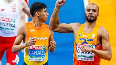 APELDOORN - Ryan Clarke tijdens halve finale 800 meter op de derde dag van het EK Indoor atletiek in Omnisport Apeldoorn. ANP IRIS VAN DEN BROEK