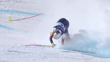 This handout video grab from IOC/OBS shows US Lindsey Vonn crashing during the women's downhill event at the Milano Cortina 2026 Winter Olympic Games in Cortina d’Ampezzo on February 8, 2026. 
Handout / OIS/IOC / OBS / AFP