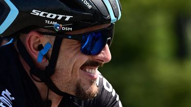 Team DSM John Degenkolb rides during the Milan - Sanremo one-day classic cycling race, on March 18, 2023. 
Marco BERTORELLO / AFP