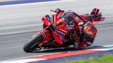 epa11552652 Italian Francesco Bagnaia of Ducati Lenovo Team in action during the qualifying of the Motorcycling Grand Prix of Austria at the Red Bull Ring in Spielberg, Austria, 17 August 2024. The Motorcycling Grand Prix of Austria takes place from 16 to 18 August 2024.  EPA/JOHANN GRODER