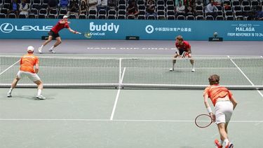 epa11597191 Sander Gille and Joran Vliegen of Belgium in action against Botic Van de Zandschulp and Wesley Koolhof of the Netherlands during the Davis Cup finals group A match between the Netherlands and Belgium at Unipol Arena in Casalecchio, Bologna, Italy, 10 September 2024.  EPA/ELISABETTA BARACCHI