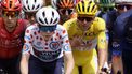 epa11483288 Danish rider Jonas Vingegaard (C-L) of Team Visma Lease a Bike and yellow jersey Slovenian rider Tadej Pogacar (C-R) of UAE Team Emirates in action during the 17th stage of the 2024 Tour de France cycling race over 177km from Saint-Paul-Trois-Chateaux to Superdevoluy, France, 17 July 2024.  EPA/SEBASTIEN NOGIER