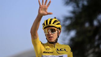 epa11489387 Yellow jersey Slovenian rider Tadej Pogacar of UAE Team Emirates celebrates as he crosses the finish line and winning the 20th stage of the 2024 Tour de France cycling race over 132km from Nice to Col de la Couillole, France, 20 July 2024.  EPA/GUILLAUME HORCAJUELO