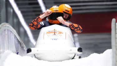 epa12751686 Dave Wesselink and Jelen Franjic of Netherlands after Heat 4 in the 2-Man of the Bobsleigh competitions at the Milano Cortina 2026 Winter Olympic Games, in Cortina d'Ampezzo, Italy, 17 February 2026.  EPA/ANDREA SOLERO