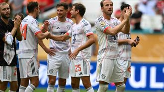 Bayern Munich's English forward #09 Harry Kane (R) celebrates next to teammates after winning the FIFA Club World Cup 2025 round of 16 football match between Brazil's Flamengo and Germany's Bayern Munich at the Hard Rock Stadium in Miami on June 29, 2025. 
CHANDAN KHANNA / AFP