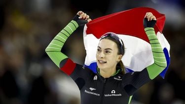 HEERENVEEN - Femke Kok na afloop van de 1.000 meter voor vrouwen tijdens de slotdag van het NK Afstanden in Thialf. De olympische winter werd afgetrapt met het driedaagse schaatstoernooi. ANP VINCENT JANNINK