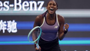 epa11643091 Coco Gauff of USA celebrates winning her Women's Singles semi-finals match against Paula Badosa of Spain in the China Open tennis tournament in Beijing, China, 05 October 2024.  EPA/ANDRES MARTINEZ CASARES