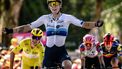 SD Worx's Dutch rider Lorena Wiebes crosses the finish line as she wins the third stage (out of 8) of the second edition of the Women's Tour de France cycling race 147 km between Collonges-la-Rouge and Montignac-Lascaux, in the Nouvelle-Aquitaine region, south-western France, on July 25, 2023. 
JEFF PACHOUD / AFP