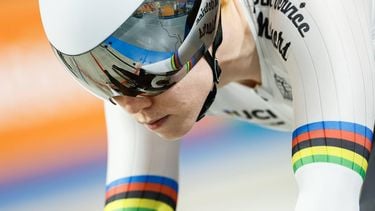 APELDOORN - Hetty van de Wouw in actie op het onderdeel tijdrit tijdens de tweede dag van de Nederlandse Kampioenschappen baanwielrennen in Omnisport Apeldoorn. ANP VINCENT JANNINK