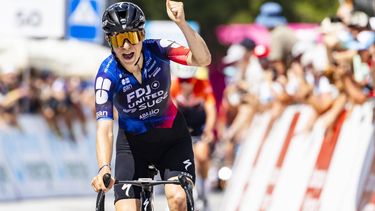 epa12304400 The winner of the stage Elise Chabbey from Switzerland of FDJ - Suez celebrates as she crosses the finish line during the second stage, a 123,2 km race between Conthey and La Tzoumaz at the 4rd Tour de Romandie Feminin UCI Women's World Tour cycling race in Riddes, Switzerland, 16 August 2025.  EPA/CYRIL ZINGARO