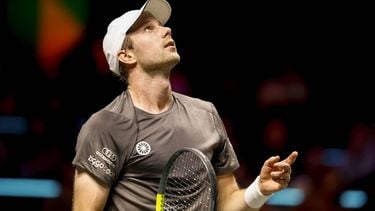 ROTTERDAM - Botic van de Zandschulp in actie tegen Alex De Minaur tijdens de kwartfinale op de vijfde dag van het ABN AMRO tennistoernooi in Ahoy Rotterdam. BAS CZERWINSKI / ANP