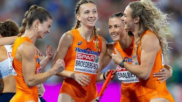 BIRMINGHAM - Myrte van der Schoot, Lieke Klaver, Eveline Saalberg en Femke Broeders-Bol in actie tijdens de finale 4x400 relay vrouwen op de slotdag van de EK atletiek. IRIS VAN DEN BROEK / ANP