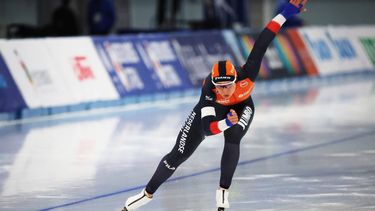 2023-11-17 18:42:38 epa10980735 Jutta Leerdam of Netherlands in action during the women's 500 m race at the ISU Speed Skating World Cup in Beijing, China, 17 November, 2023.  EPA/ANDRES MARTINEZ CASARES