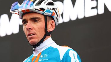 Team DSM's French rider Romain Bardet looks on before the start of the 20th stage of the 107th Giro d'Italia cycling race, 184km between Alpago and Bassano del Grappa on May 25, 2024. 
Luca Bettini / AFP